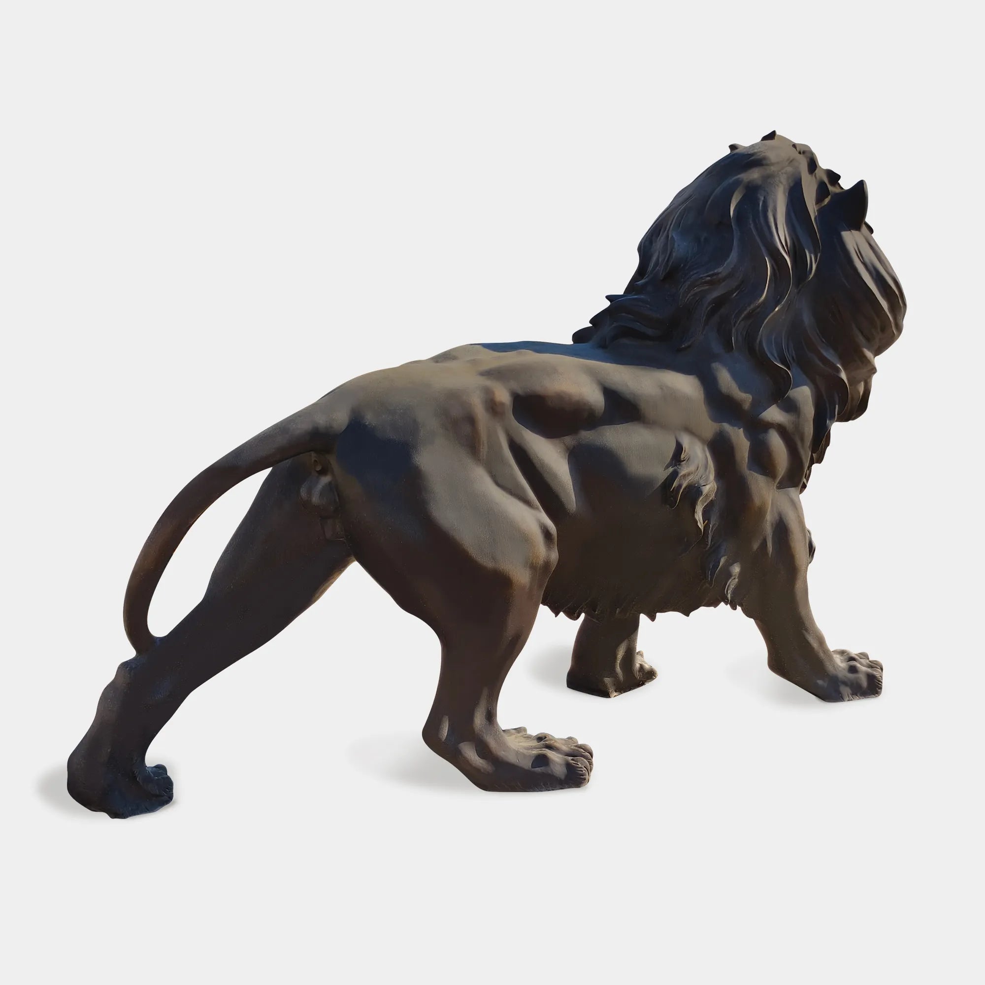 Luxury Figurative Bronze Lion Sculpture for Gardens and Outdoor Spaces