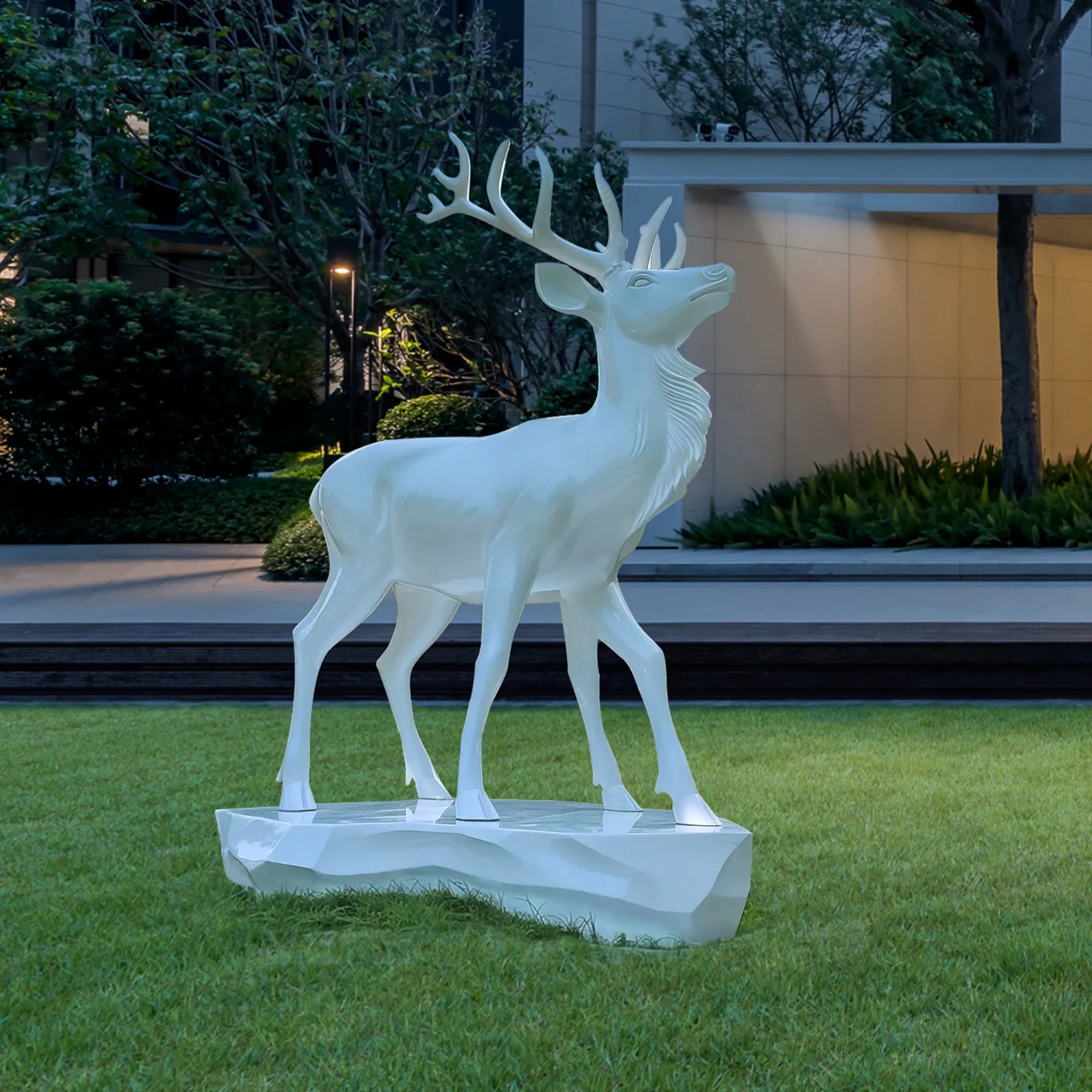 Reindeer fiberglass sculpture with modern design for gardens.