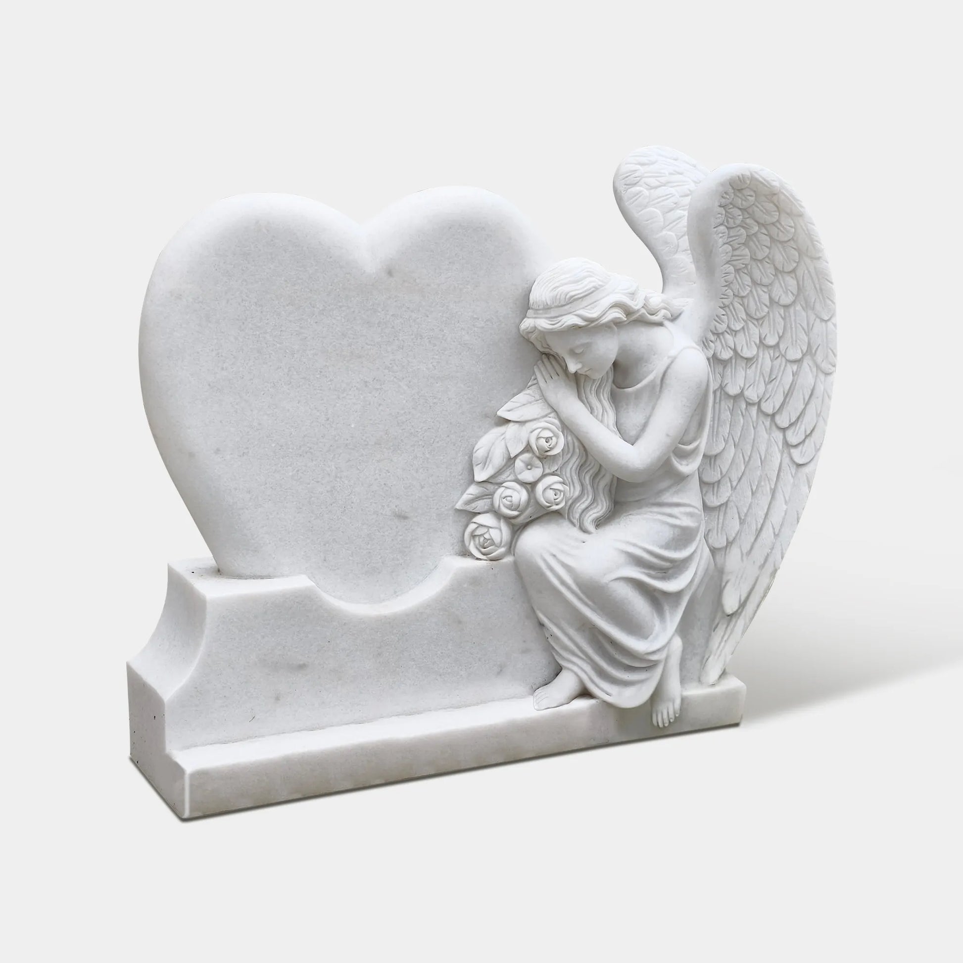 Marble Memorial Sculpture of Elegant Angel with Heart and Flowers for Cemeteries and Gardens