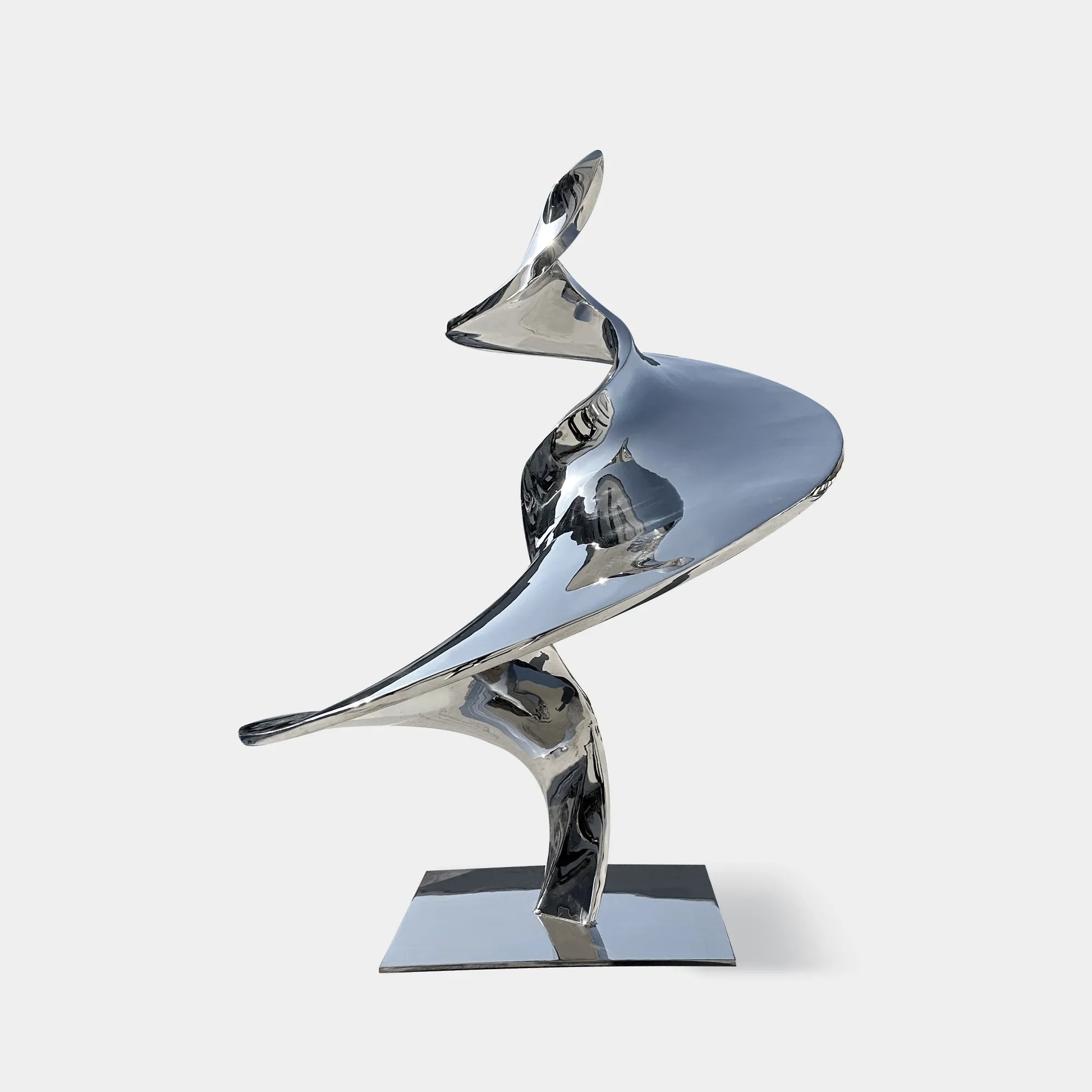 Abstract stainless steel sculpture with fluid, flowing curves and polished mirror surface for luxury villas, modern plazas, and contemporary art galleries.
