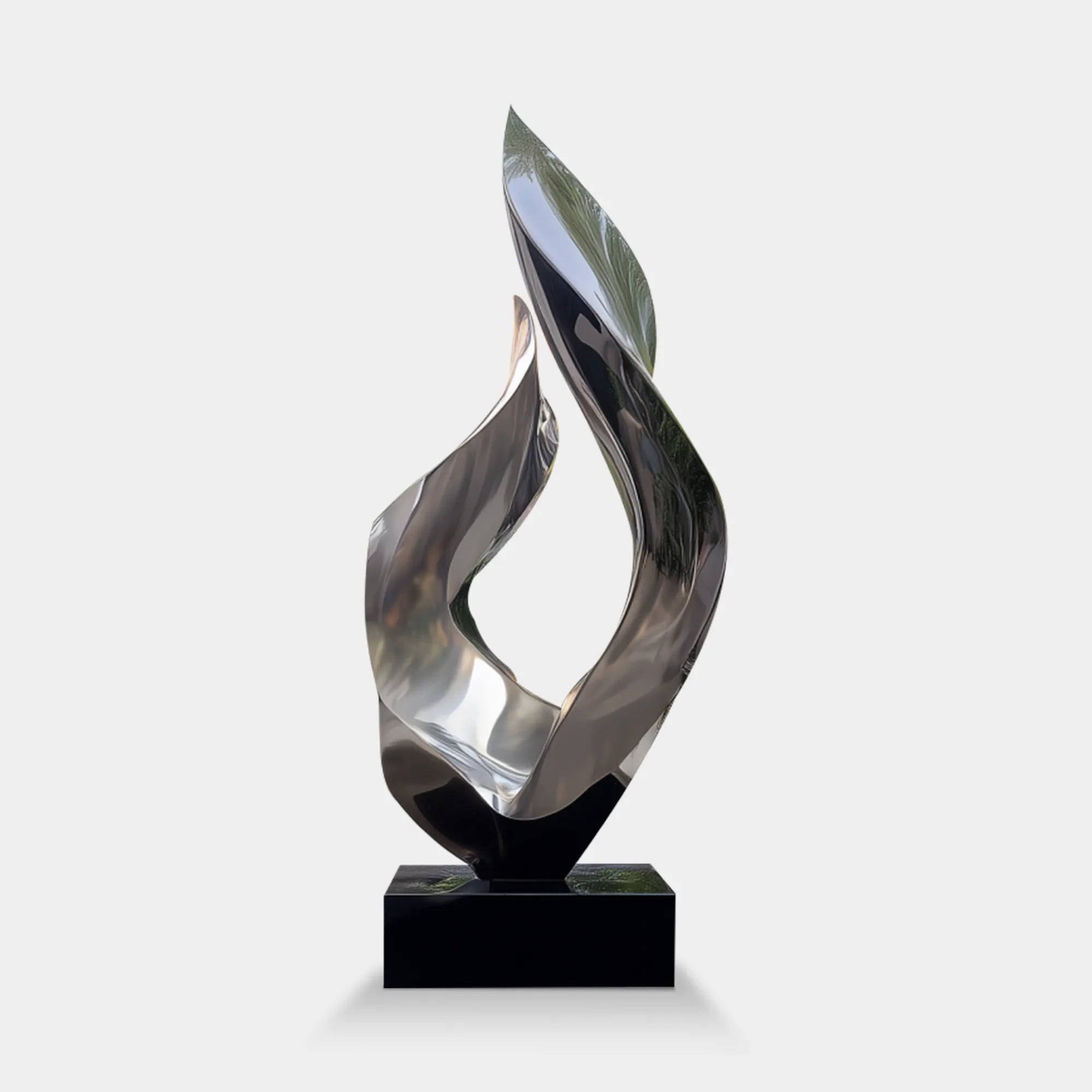 Stainless Steel Sculpture with Fluid Shape for Poolsides