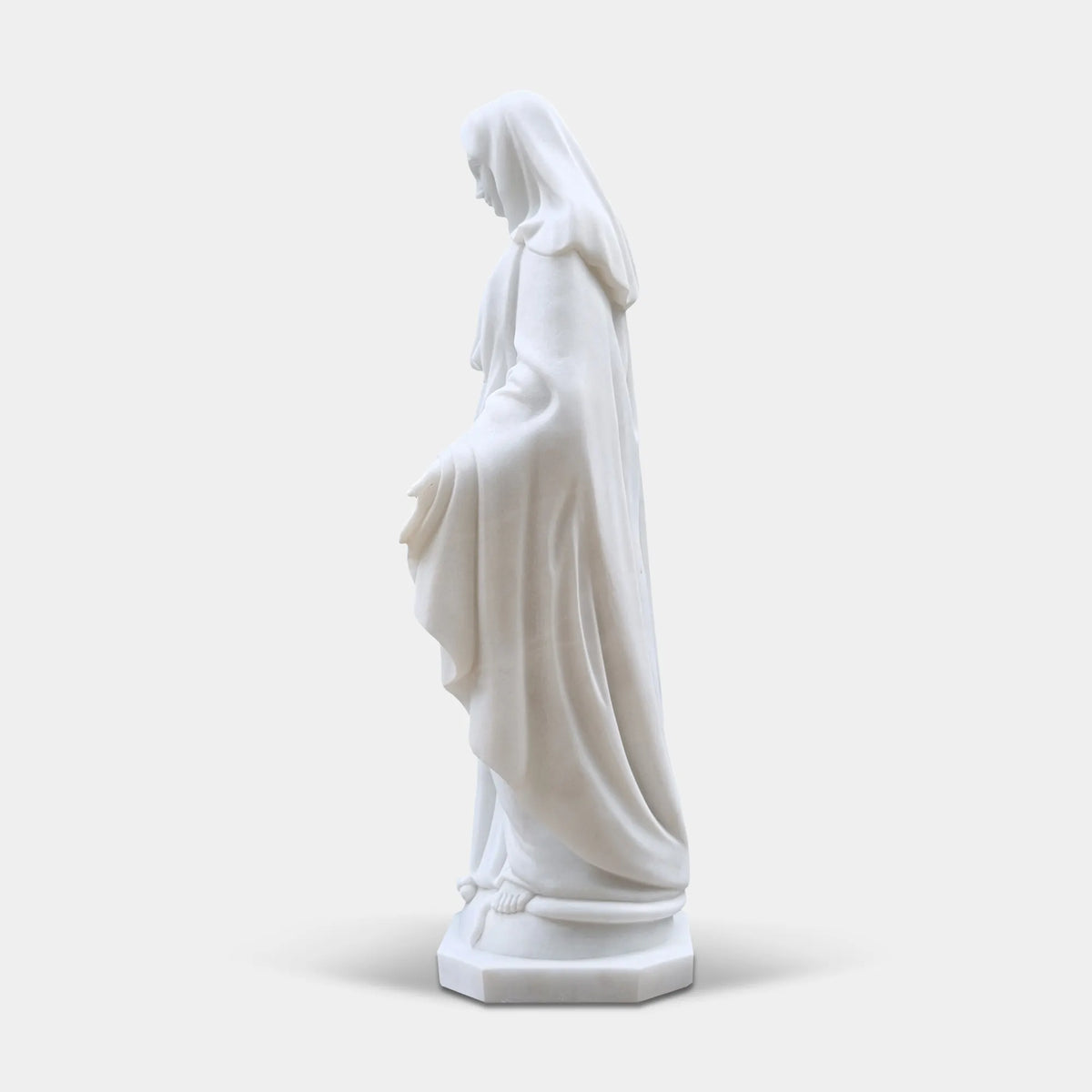 Virgin Mary statue in marble for churches,gardens,or fountains.